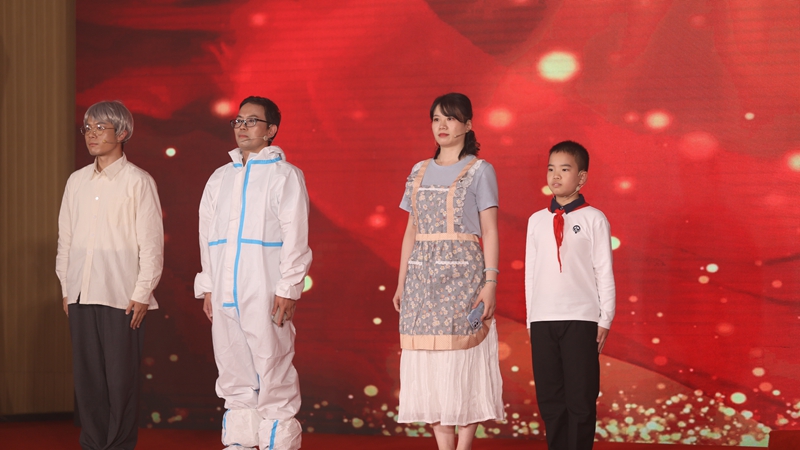 2-情景劇《為農(nóng)服務(wù)，一直在路上》_副本.jpg