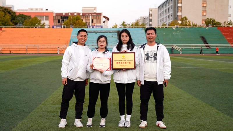 6、挑擔背簍接力勇奪第二_副本.jpg